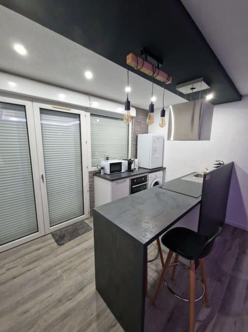 Logement Atypique & Parking Gratuit 杰克斯 外观 照片