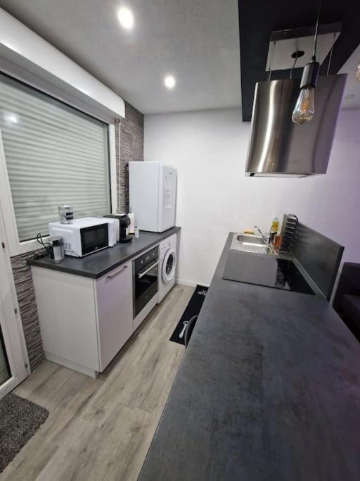 Logement Atypique & Parking Gratuit 杰克斯 外观 照片